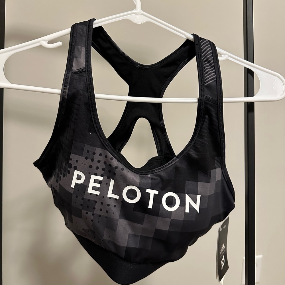 NWT Peloton sports bra